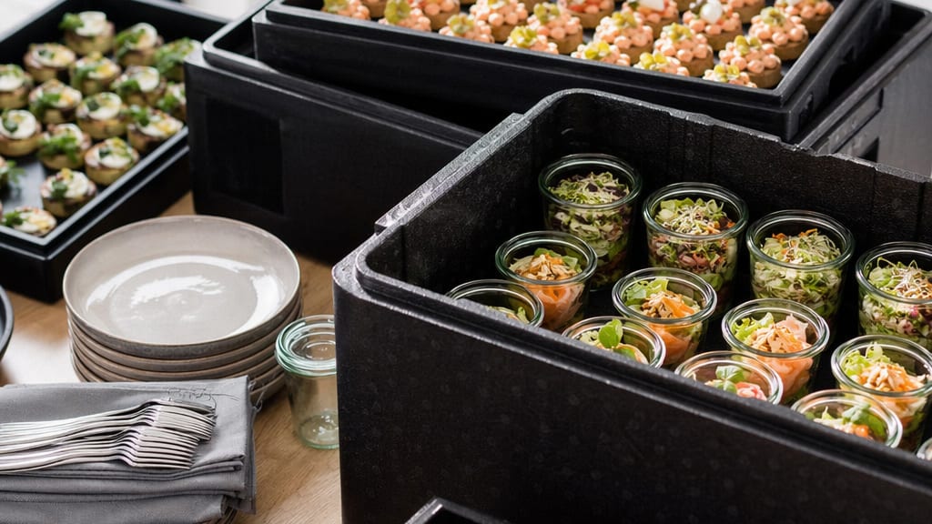 Wie läuft die Lieferung und der Aufbau konkret ab? – Catering in Bielefeld, NRW
