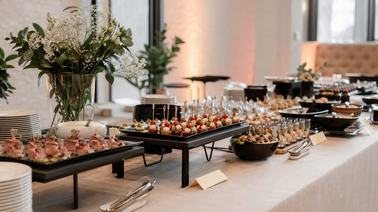 Was ist Catering? Definition, Leistungen und Unterschiede zum Partyservice – Catering in Bonn, NRW